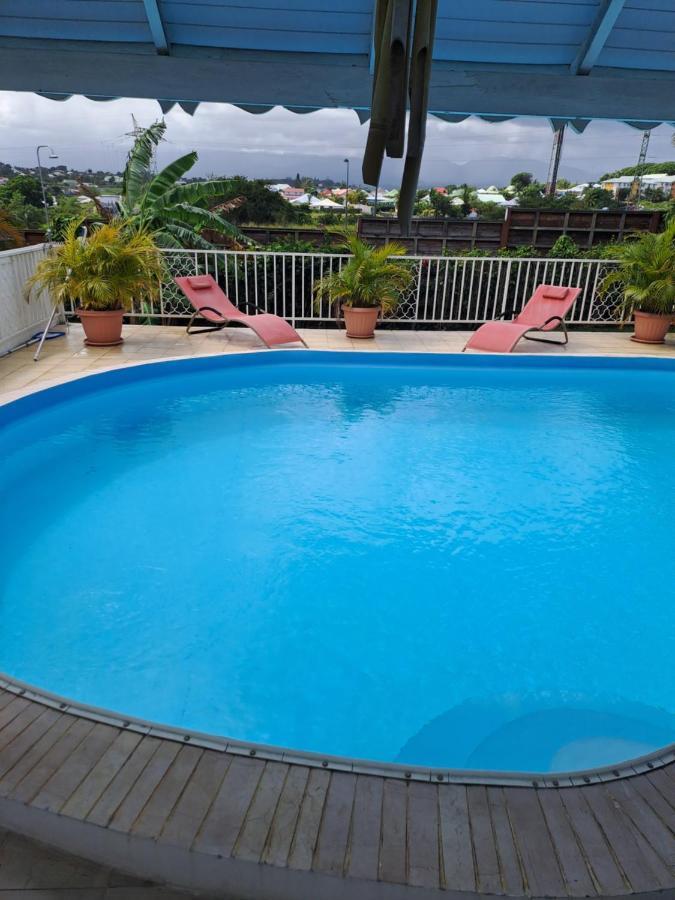 Lauraym 1 Hotell Baie-Mahault Exteriör bild