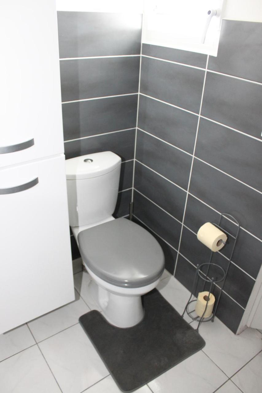 Lauraym 1 Hotell Baie-Mahault Exteriör bild